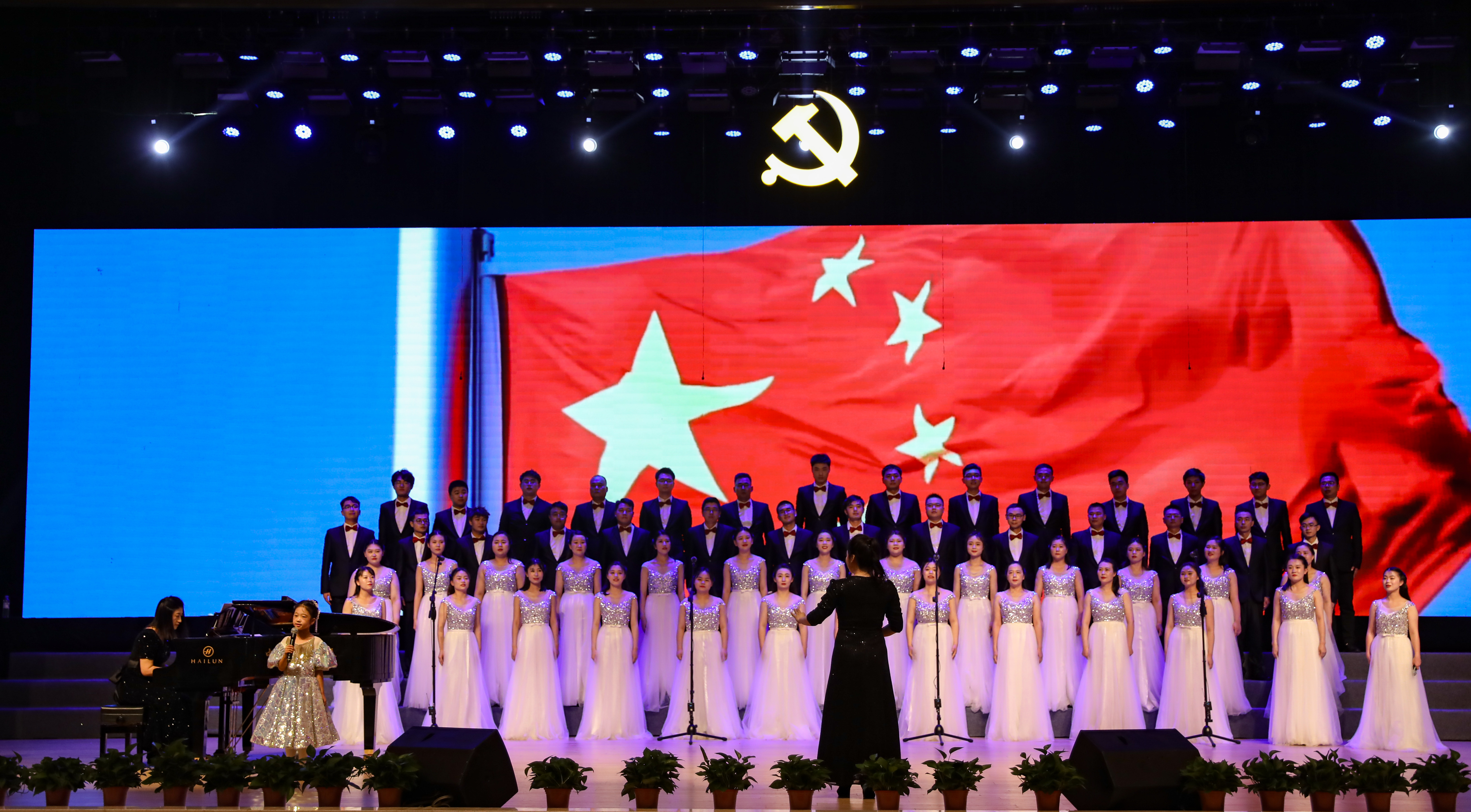 同心向党、聚力前行 尊龙药业集团举办庆“七一”系列活动